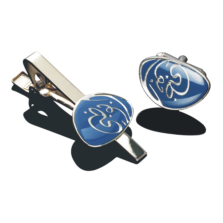 tie clip and cufflink